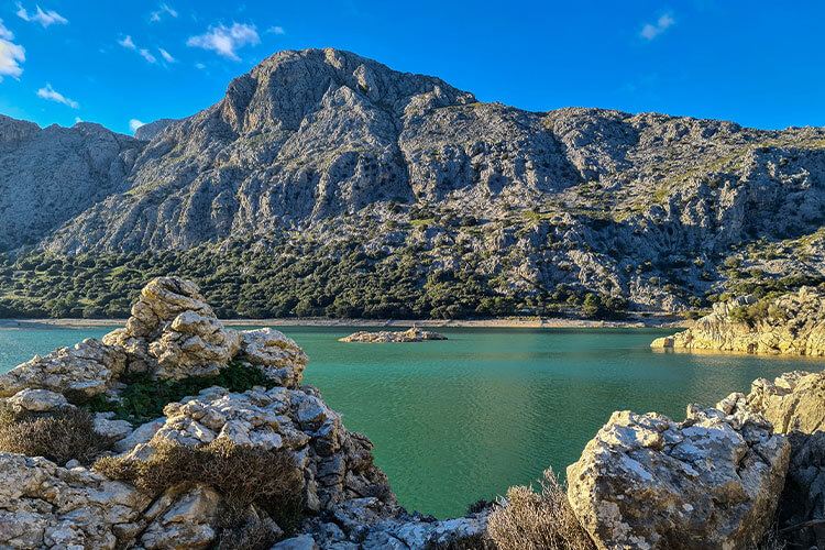 lake serra tramuntana