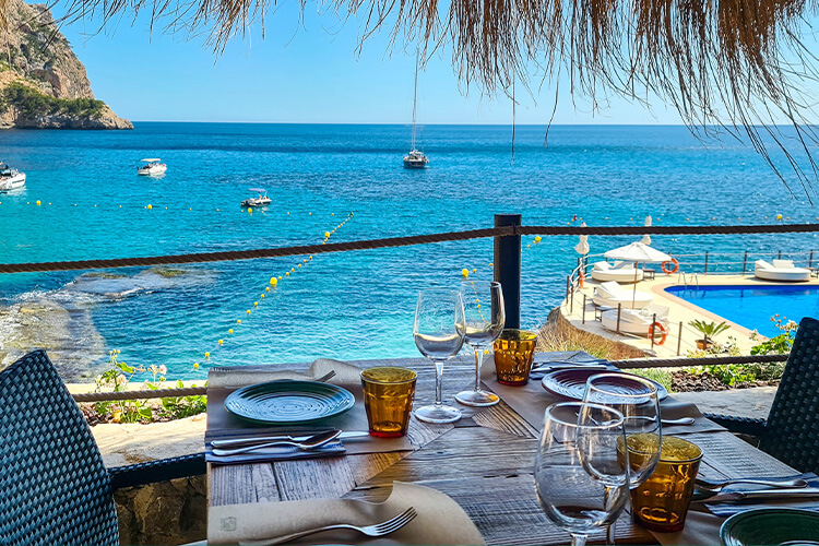 restaurants cala san vicente